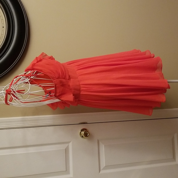 Adorable Lulu's apricot dress - Picture 5 of 10